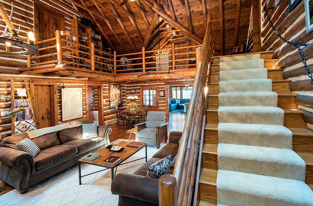 Log cabin on Northern Michigan Lake